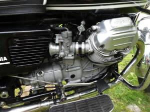 Image 8/9 of Moto Guzzi 850 T 3 California (1976)