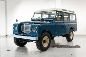 Image 1/31 of Land Rover 109 (1980)