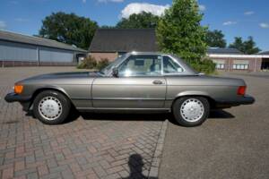 Image 8/36 of Mercedes-Benz 560 SL (1986)