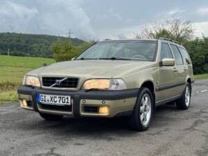 Bild 1/20 von Volvo V 70 XC 2.5T (1998)