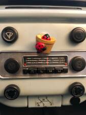 Image 21/25 of Volkswagen Beetle 1200 (1969)