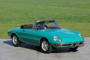 Image 1/50 of Alfa Romeo 1750 Spider Veloce (1969)