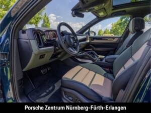 Immagine 17/50 di Porsche Cayenne Turbo E-Hybrid (1900)