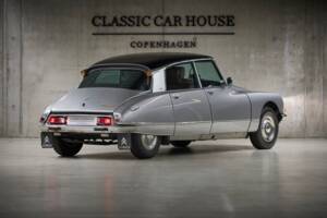 Image 17/92 of Citroën DS 23 Pallas (1975)