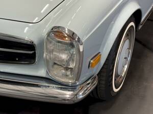 Afbeelding 21/36 van Mercedes-Benz 280 SL (1969)