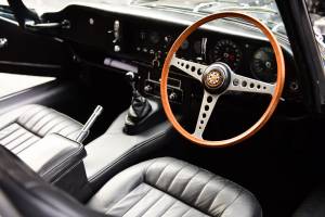 Immagine 25/50 di Jaguar E-Type (2+2) (1966)