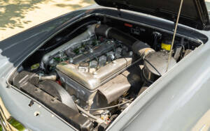 Image 17/77 of Alfa Romeo 2600 Spider (1963)