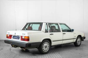 Image 2/50 de Volvo 740 (1984)