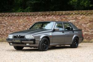Image 9/50 of Alfa Romeo 75 3.0 V6 QV (1988)