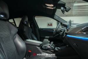 Image 18/24 of BMW X4 M (2022)