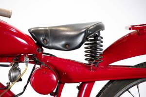 Immagine 15/50 di Moto Guzzi Motoleggera 65 (1951)