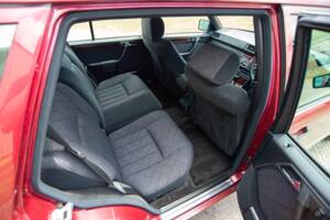 Bild 13/28 von Mercedes-Benz E 320 T (1993)