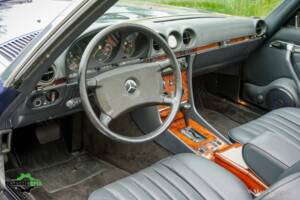 Immagine 8/60 di Mercedes-Benz 420 SL (1987)