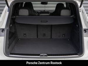 Obraz 30/33 pojazdu Porsche Cayenne E-Hybrid (1900)