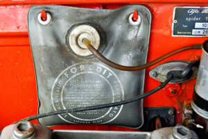 Image 21/25 of Alfa Romeo Giulia 1600 Spider (1962)