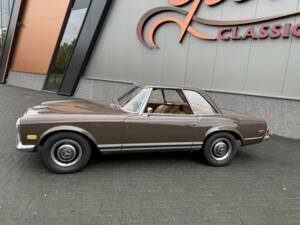 Image 17/36 de Mercedes-Benz 250 SL (1968)