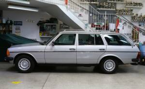 Bild 8/25 von Mercedes-Benz 280 TE (1985)