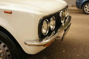 Image 15/100 of Alfa Romeo Giulia Nuova Super 1300 (1977)