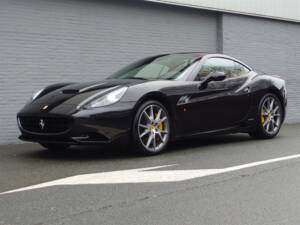 Image 1/99 of Ferrari California (2010)