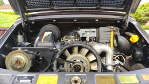 Image 42/104 of Porsche 911 Carrera 3.2 (1986)
