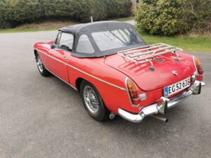 Image 4/58 of MG MGB (1968)
