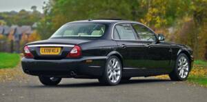Image 8/50 of Jaguar XJ 8 4.2 (2008)