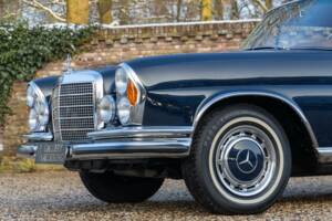 Bild 40/50 von Mercedes-Benz 280 SE 3,5 (1970)