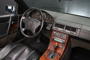 Bild 24/50 von Mercedes-Benz 500 SL (1991)
