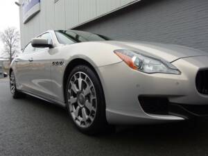 Image 17/90 of Maserati Quattroporte GTS (2013)