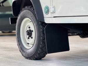 Bild 16/61 von Land Rover Defender 90 Td5 (2000)