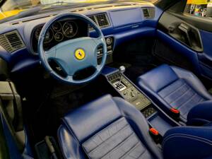 Bild 10/25 von Ferrari F 355 Spider (1996)