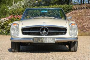 Image 23/50 of Mercedes-Benz 250 SL (1967)