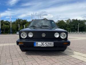 Afbeelding 2/75 van Volkswagen Golf I Cabrio 1.8 (1991)