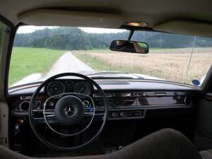 Bild 20/30 von Mercedes-Benz 300 SEL 3.5 (1971)