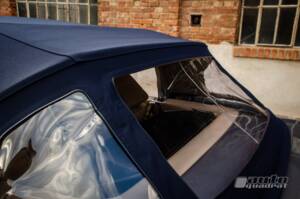 Image 17/23 of Mercedes-Benz 560 SL (1988)