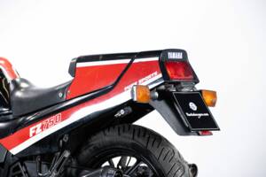 Image 11/50 of Yamaha FZ 750 (1986)
