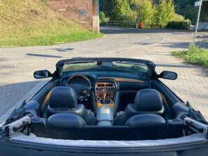Image 16/28 of Aston Martin DB 7 Vantage Volante (2001)