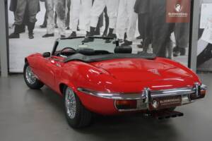 Afbeelding 39/49 van Jaguar E-Type V12 (1974)