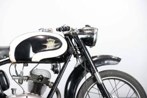 Image 37/50 de MV Agusta 125 TR (1958)
