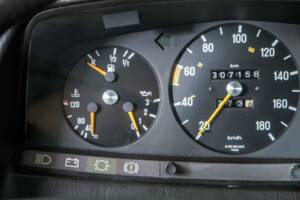 Image 20/50 of Mercedes-Benz 300 D (1980)