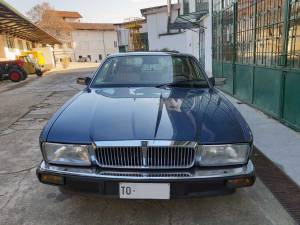 Image 6/29 of Jaguar Sovereign 3.6 (1988)
