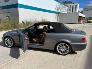 Image 13/13 of BMW 330Ci (2003)