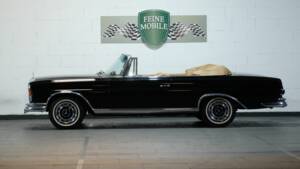 Bild 2/34 von Mercedes-Benz 220 SE b (1963)