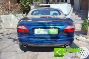 Image 5/10 of Jaguar XK8 4.0 (1997)