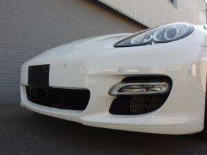 Bild 13/99 von Porsche Panamera Turbo (2009)