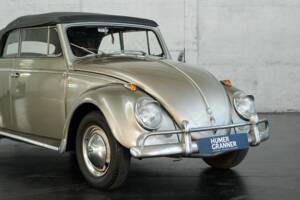Bild 23/50 von Volkswagen Käfer 1200 Cabriolet (1957)