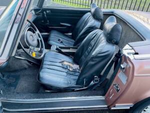 Image 21/36 of Mercedes-Benz 280 SL (1970)