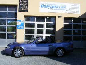 Immagine 19/39 di Mercedes-Benz SL 320 (1997)