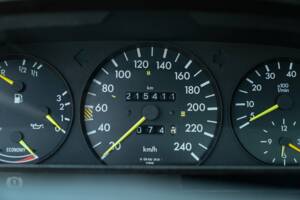 Bild 44/50 von Mercedes-Benz 380 SEC (1982)