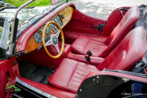 Image 4/54 of Morgan Plus 8 (1992)